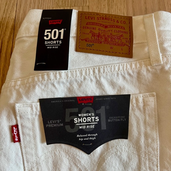 Levi's 501 White Cut-Off Jean Shorts Size 29 - Picture 6 of 6